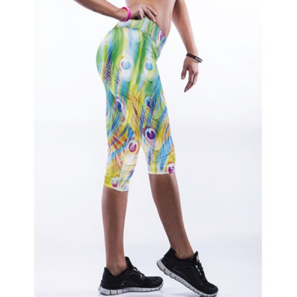 Peacock print slimming capri pants